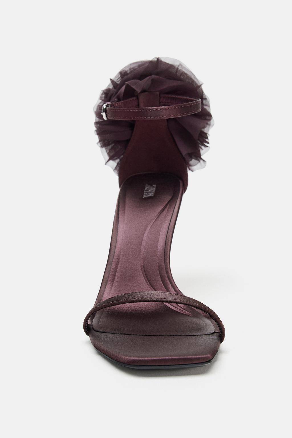 БОСОНОЖКИ НА ТАНКЕТКЕ С МАКСИ-ЦВЕТКОМ