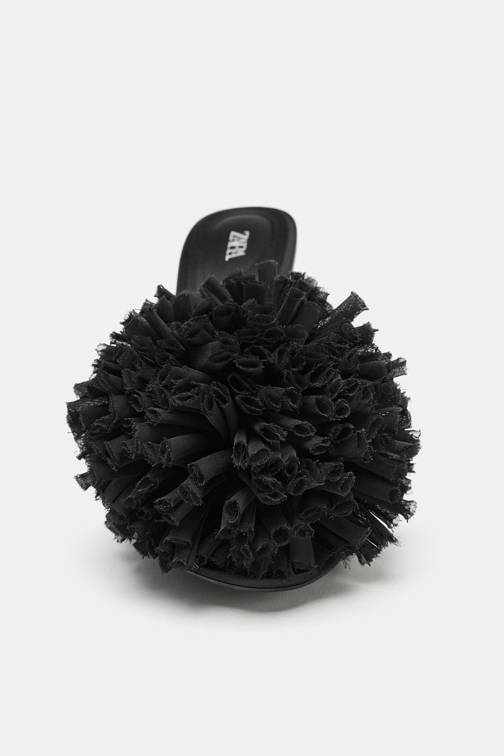 БОСОНОЖКИ-МЮЛИ С МАКСИ-ПОМПОНОМ