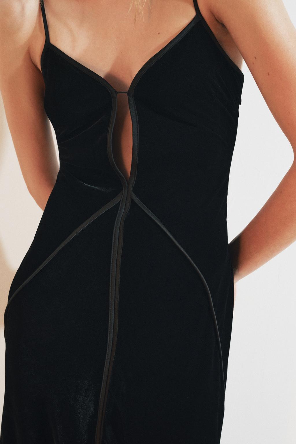 Миди-платье с бархатными бретелями