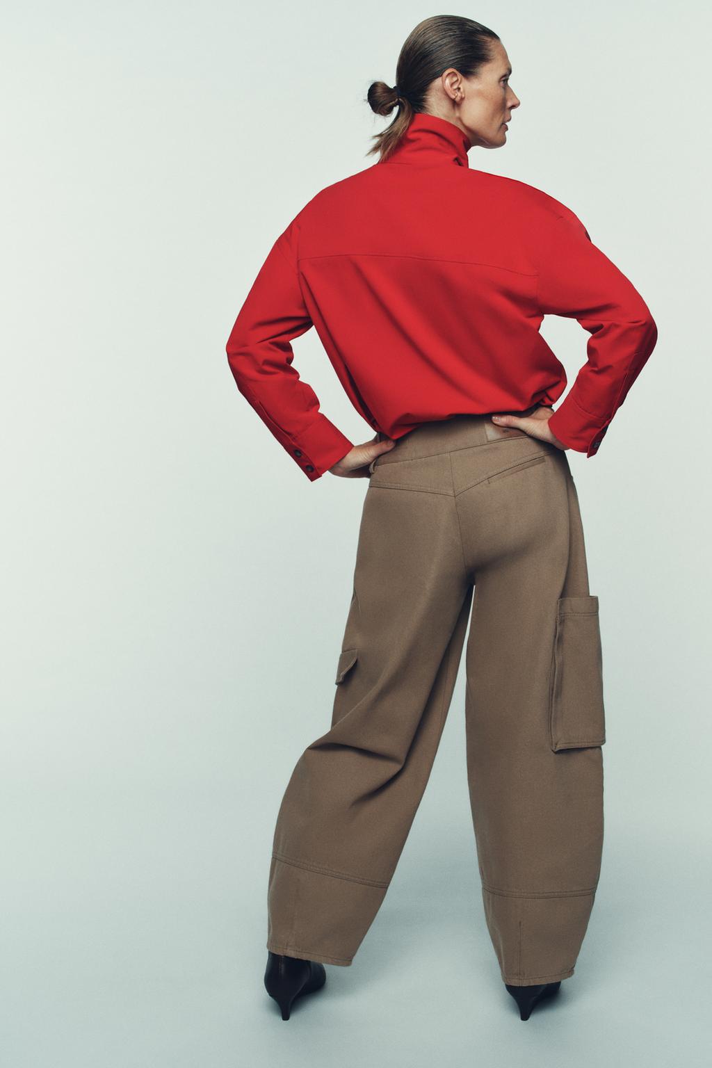 РУБАШКА С ЗАПАХОМ И ВЫСОКИМ ВОРОТНИКОМ