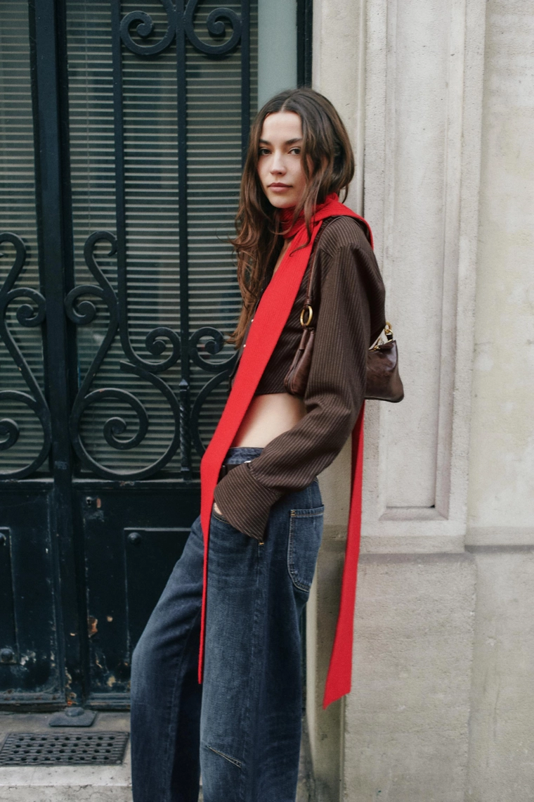 УКОРОЧЕННАЯ РУБАШКА В ПОЛОСКУ С ПОДПЛЕЧНИКАМИ