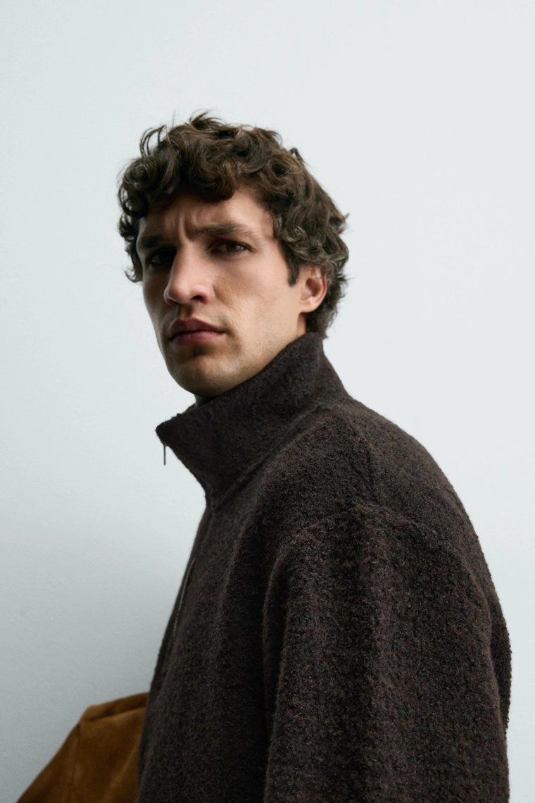 ТОЛСТОВКА ИЗ ИСКУССТВЕННОЙ ОВЧИНЫ С ВОРОТНИКОМ НА МОЛНИИ