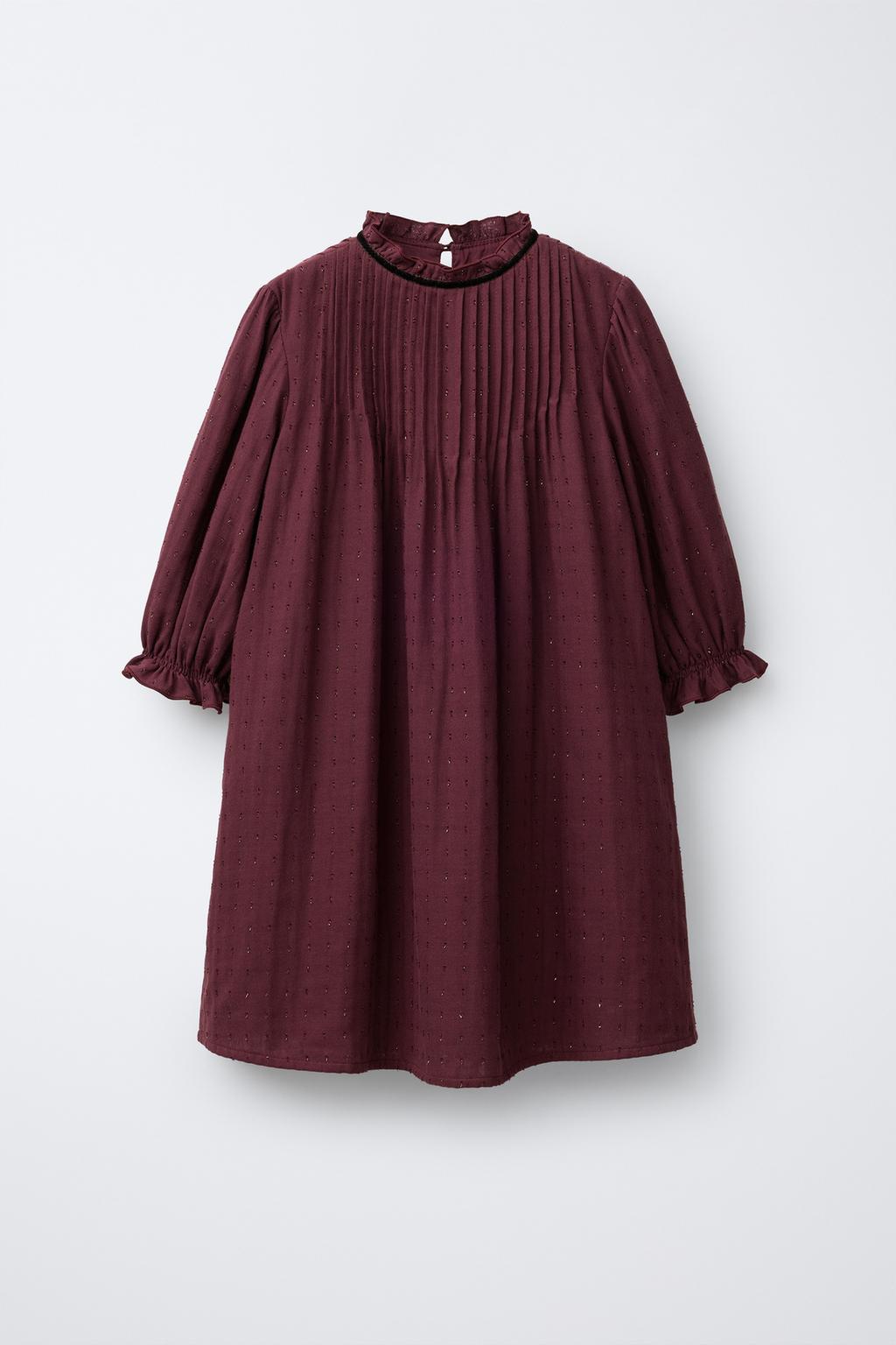 ПЛАТЬЕ ИЗ ТКАНИ «ПЛЮМЕТИ» С БЛЕСКОМ