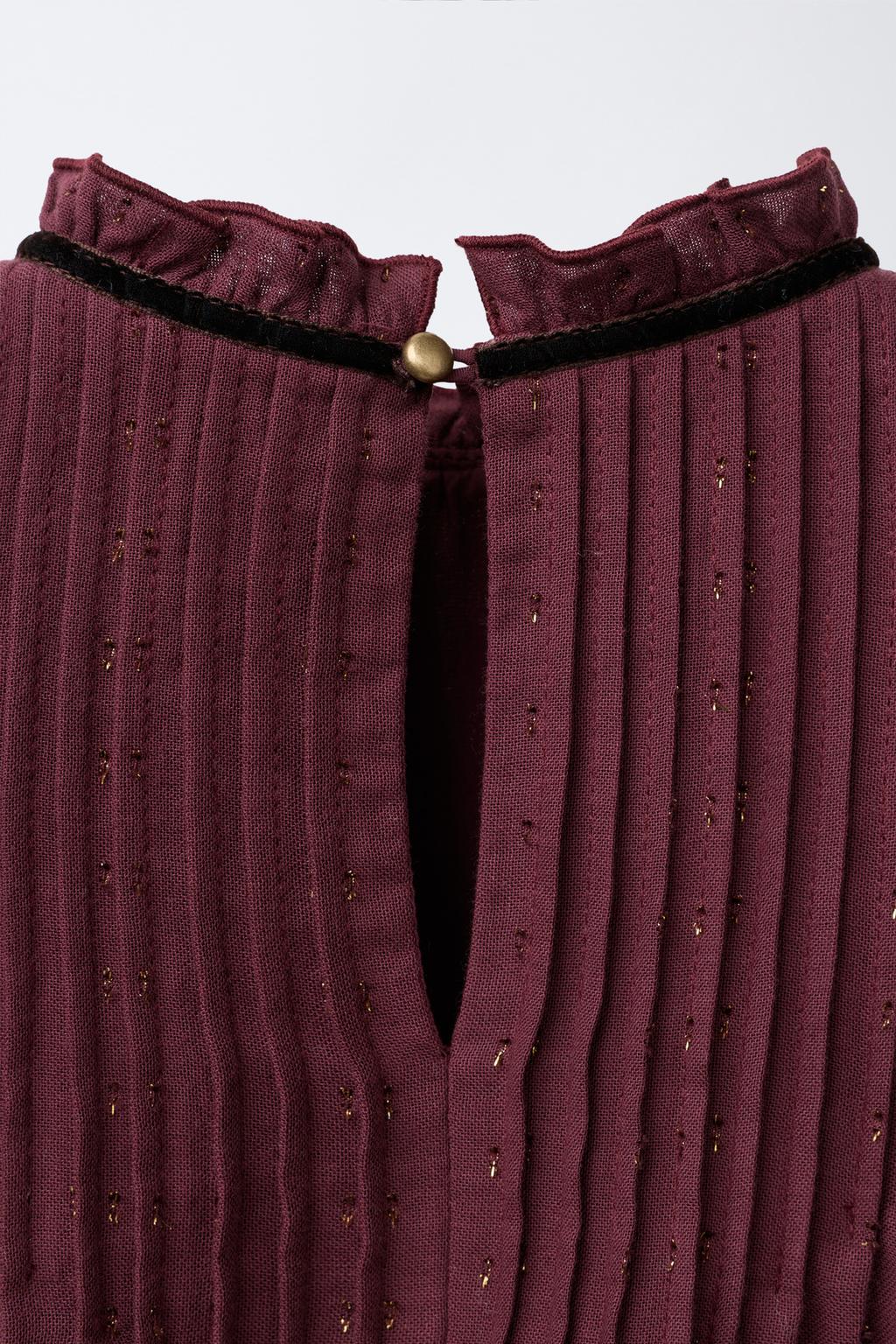 ПЛАТЬЕ ИЗ ТКАНИ «ПЛЮМЕТИ» С БЛЕСКОМ