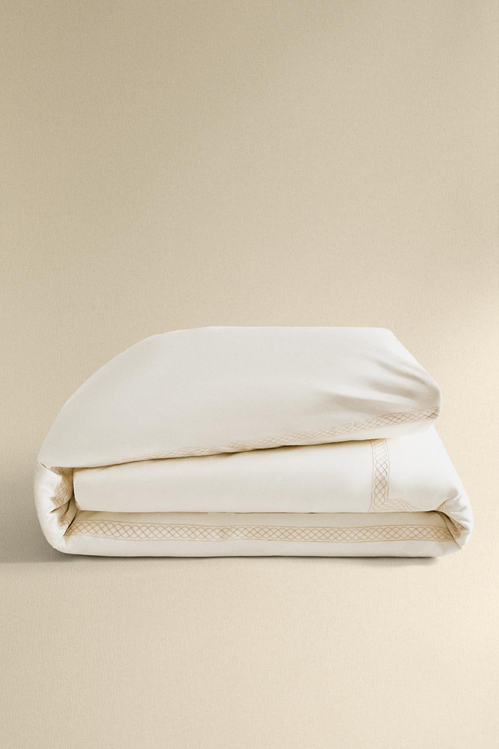 Комплект постельного белья из сатина с вышивкой