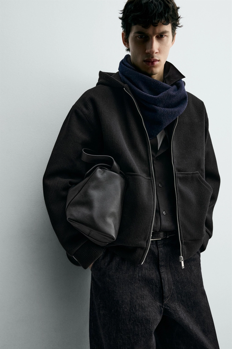 ТОЛСТОВКА С КАПЮШОНОМ И МОЛНИЕЙ В РУБЧИК