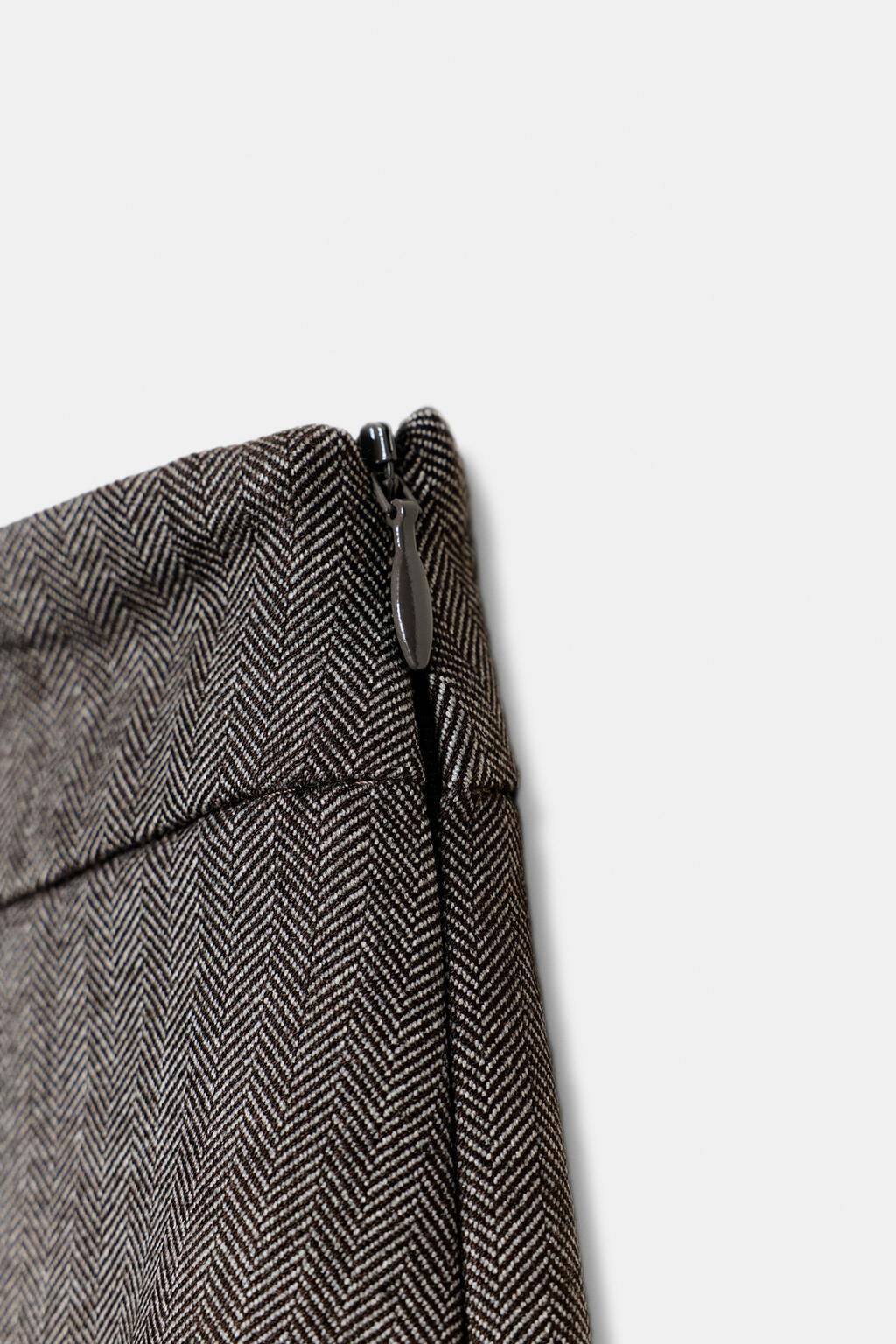 ЮБКА-ШОРТЫ СО СКЛАДКАМИ И РЕМНЕМ