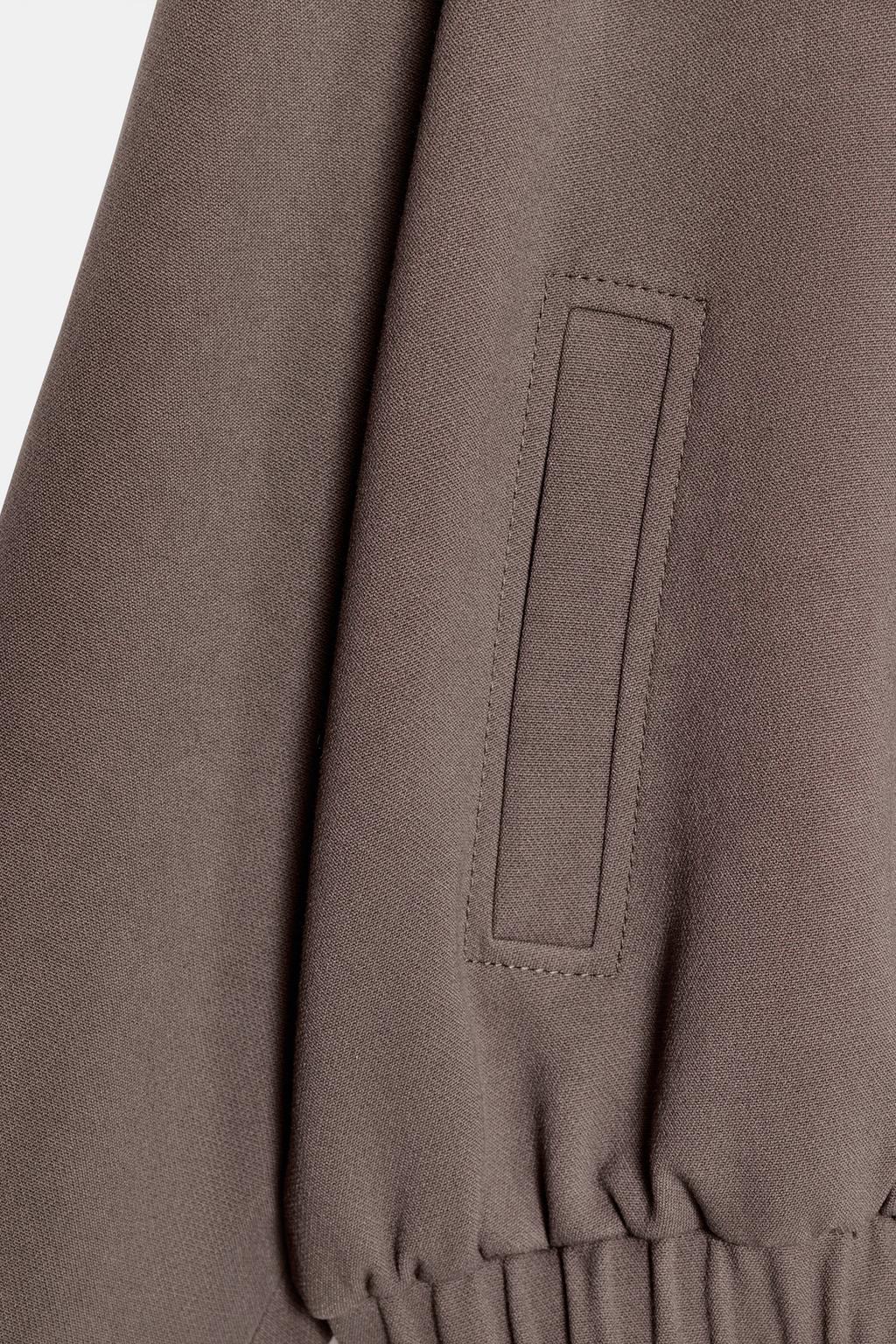 БОМБЕР С ПЕРЕКРЕСТНОЙ ЗАСТЕЖКОЙ