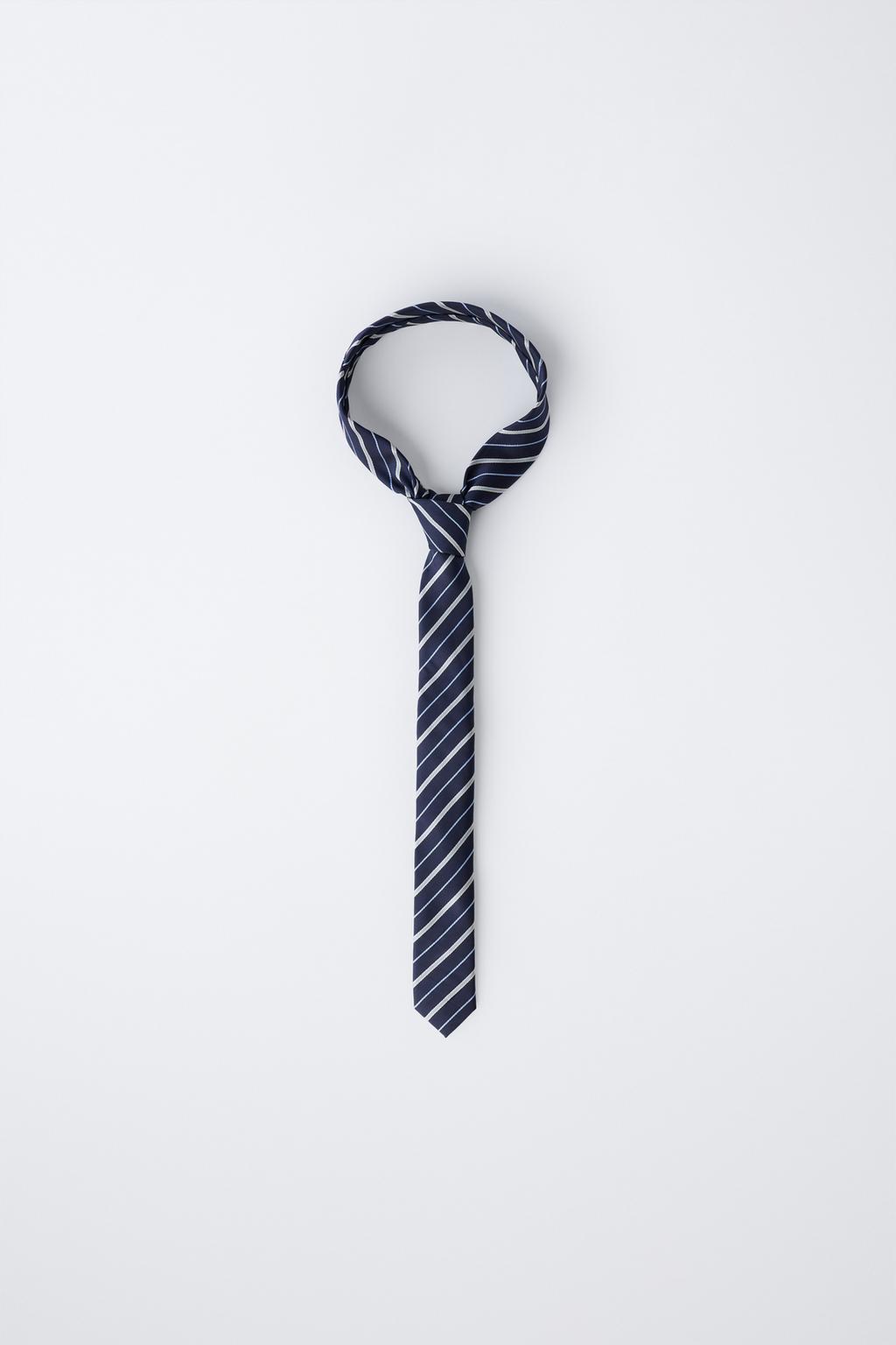 ГАЛСТУК В ПОЛОСКУ