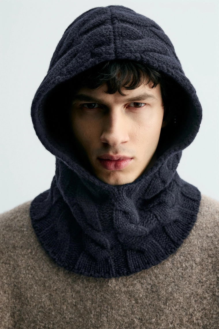 БАЛАКЛАВА ИЗ 100% ШЕРСТИ С КОСАМИ