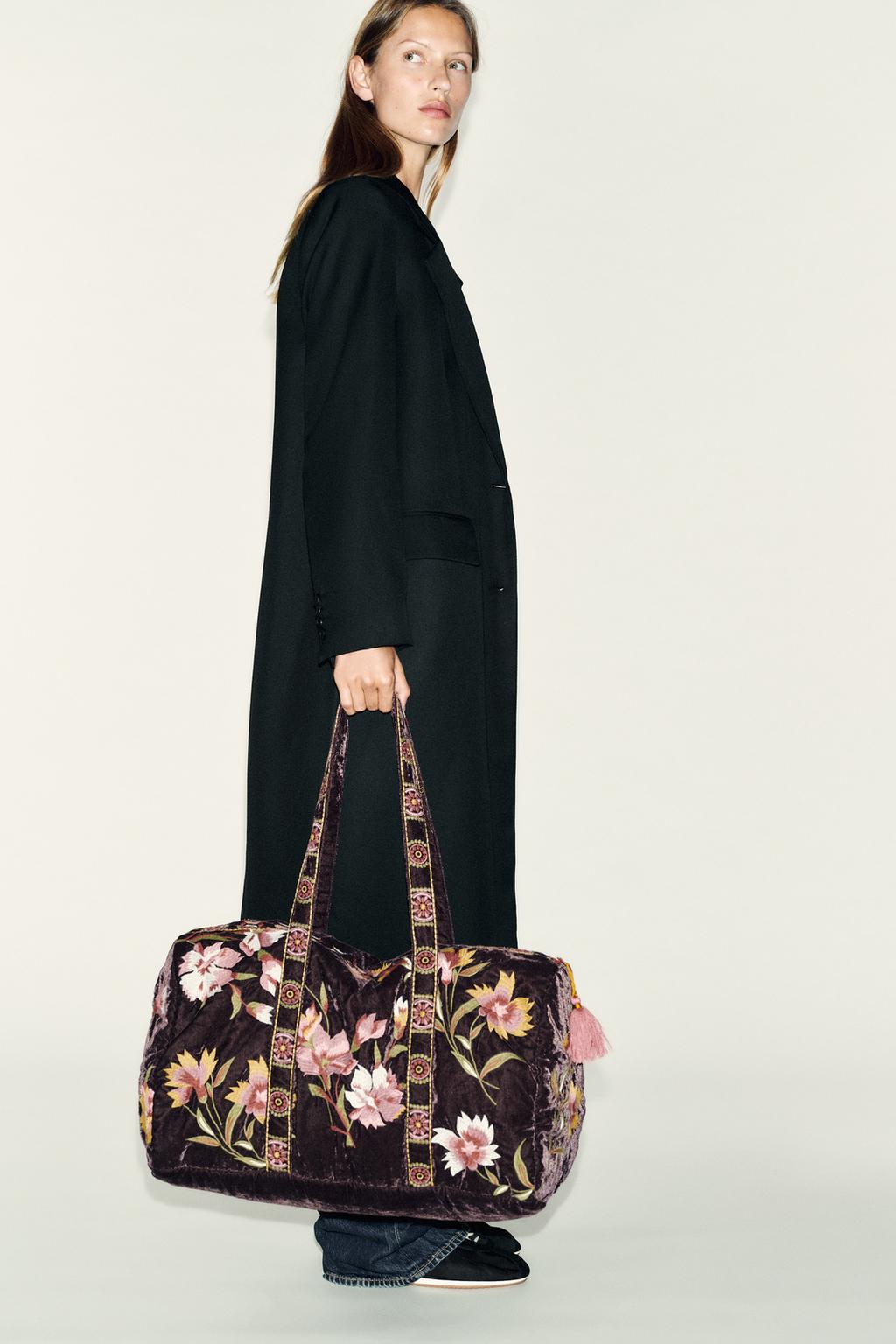 СТЕГАНАЯ БАРХАТНАЯ СУМКА С ЦВЕТОЧНОЙ ВЫШИВКОЙ