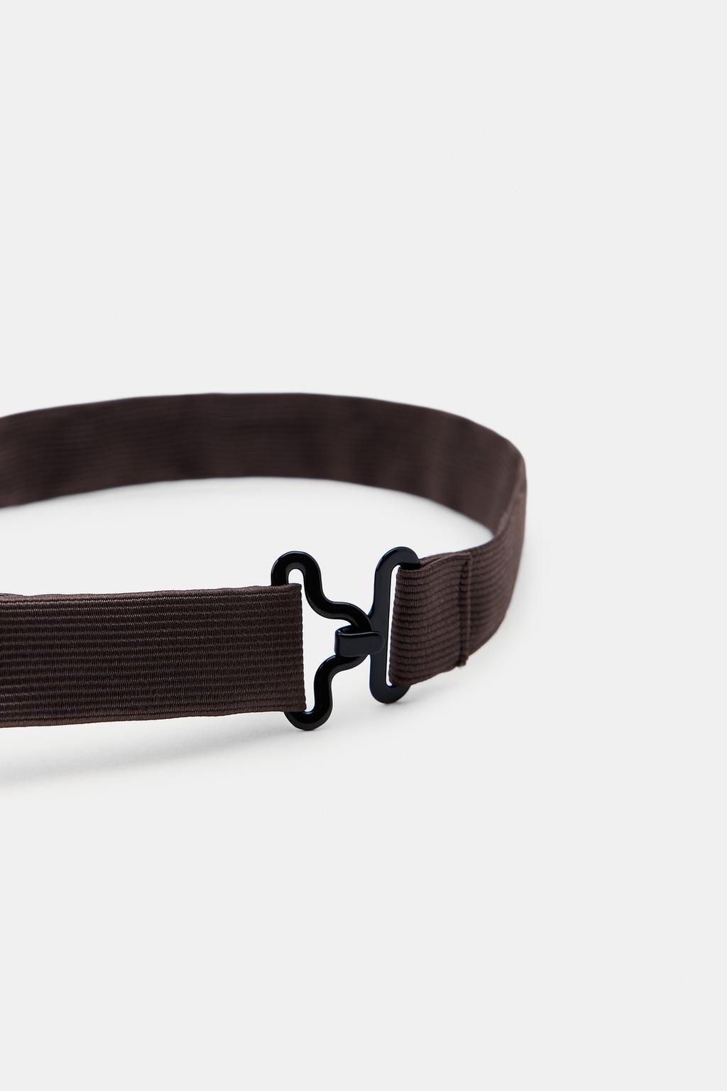 ОДНОТОННЫЙ ГАЛСТУК С БРОШАМИ В ВИДЕ БАБОЧЕК И ЦВЕТОВ