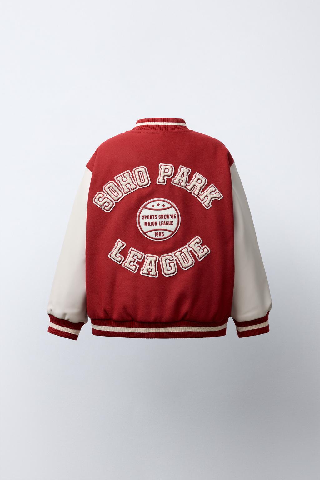 БОМБЕР ИЗ ТКАНИ С РУКАВАМИ ИЗ ИСКУССТВЕННОЙ КОЖИ И НАШИВКАМИ