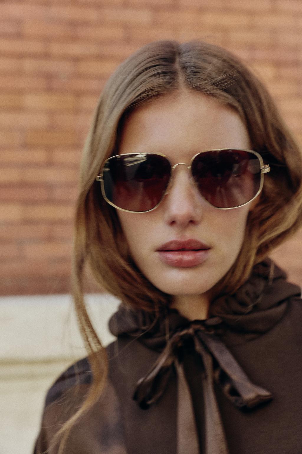 КОМБИНИРОВАННАЯ АТЛАСНАЯ РУБАШКА С КАПЮШОНОМ