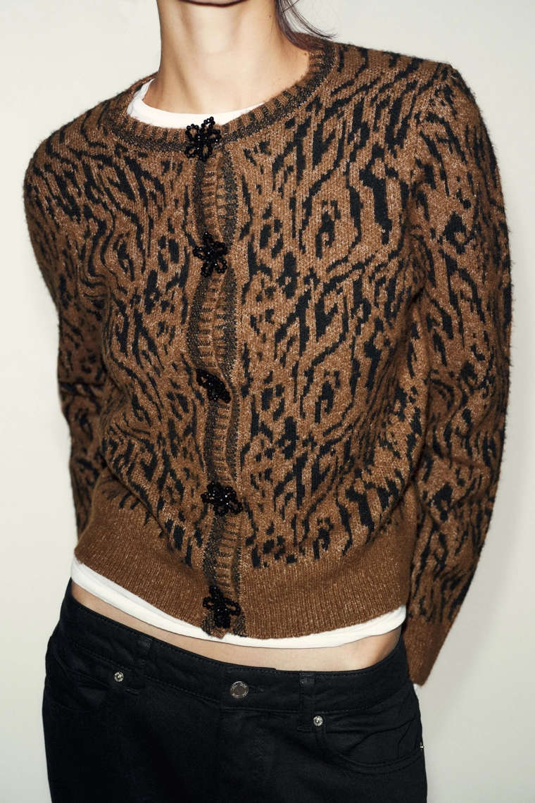ЖАККАРДОВЫЙ КАРДИГАН С АНИМАЛИСТИЧЕСКИМ УЗОРОМ