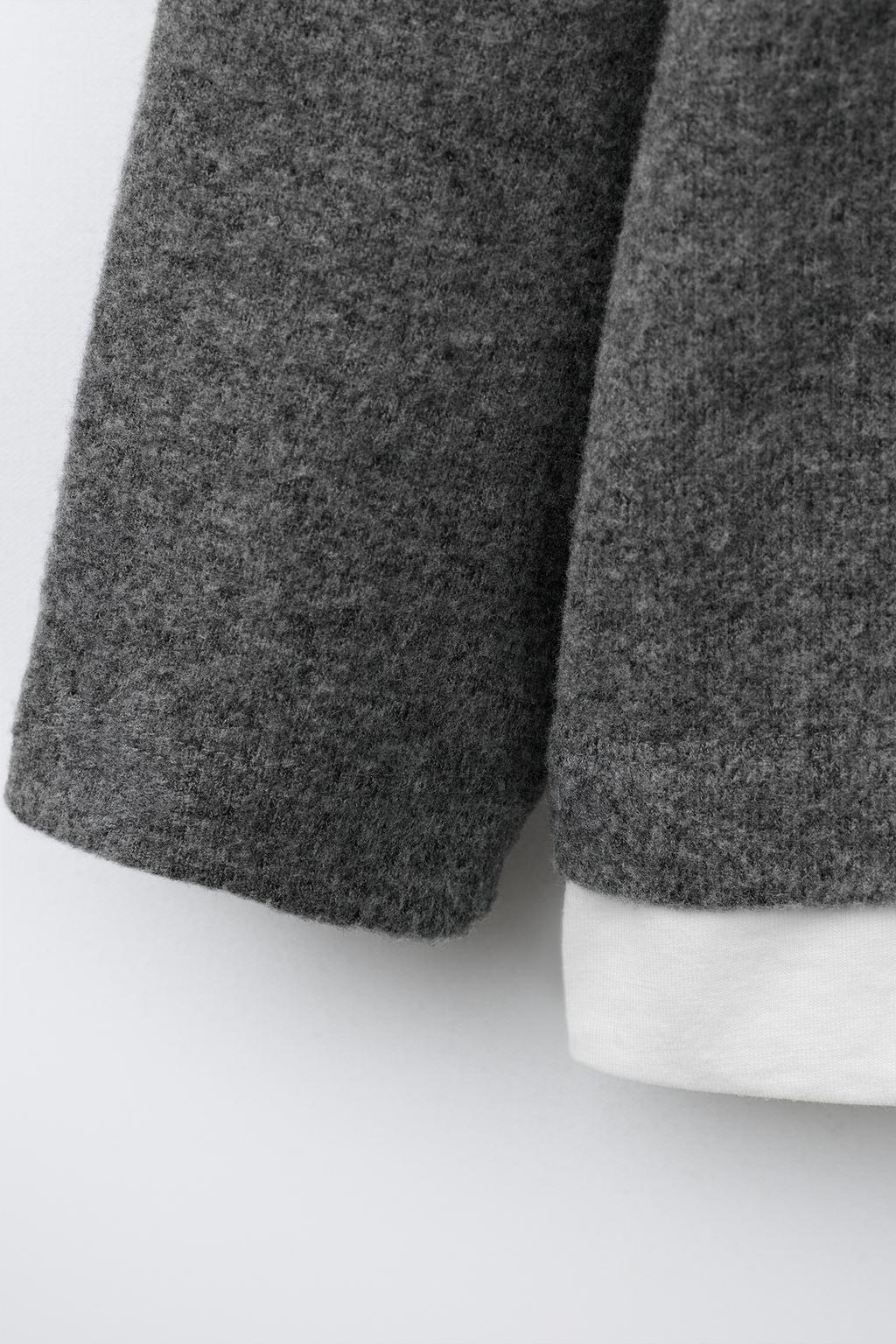 СВИТЕР С МЯГКИМ КОНТРАСТНЫМ НИЗОМ