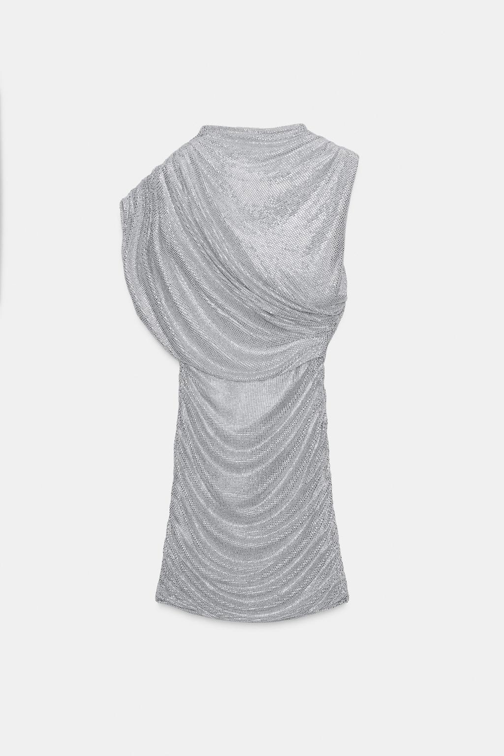 КОРОТКОЕ ПЛАТЬЕ ИЗ СЕТЧАТОЙ ТКАНИ СО СТРАЗАМИ И ЭФФЕКТОМ НАКИДКИ