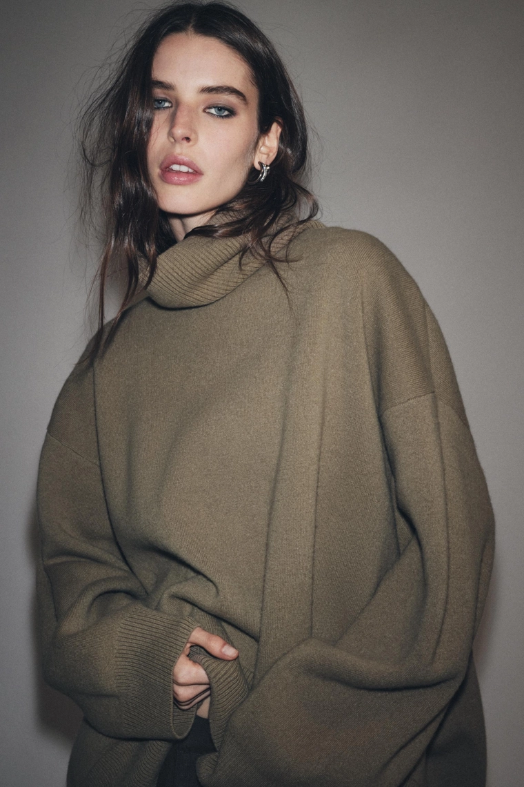 СВИТЕР ОВЕРСАЙЗ ИЗ 95% ШЕРСТИ