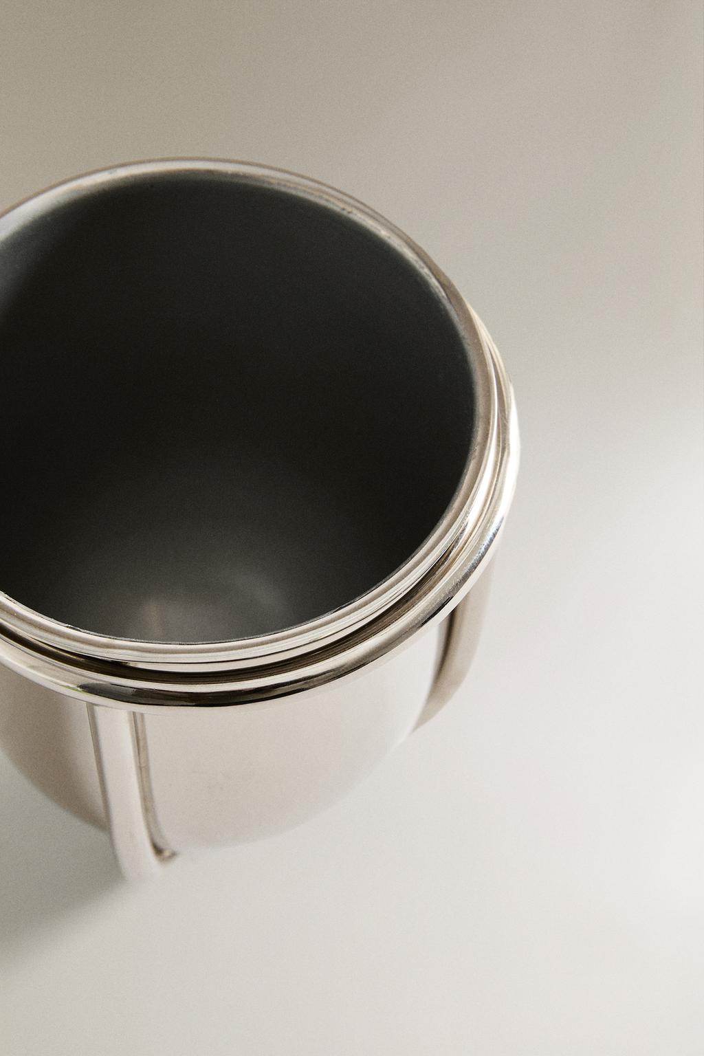 Сияющий держатель для зубных щёток из металла