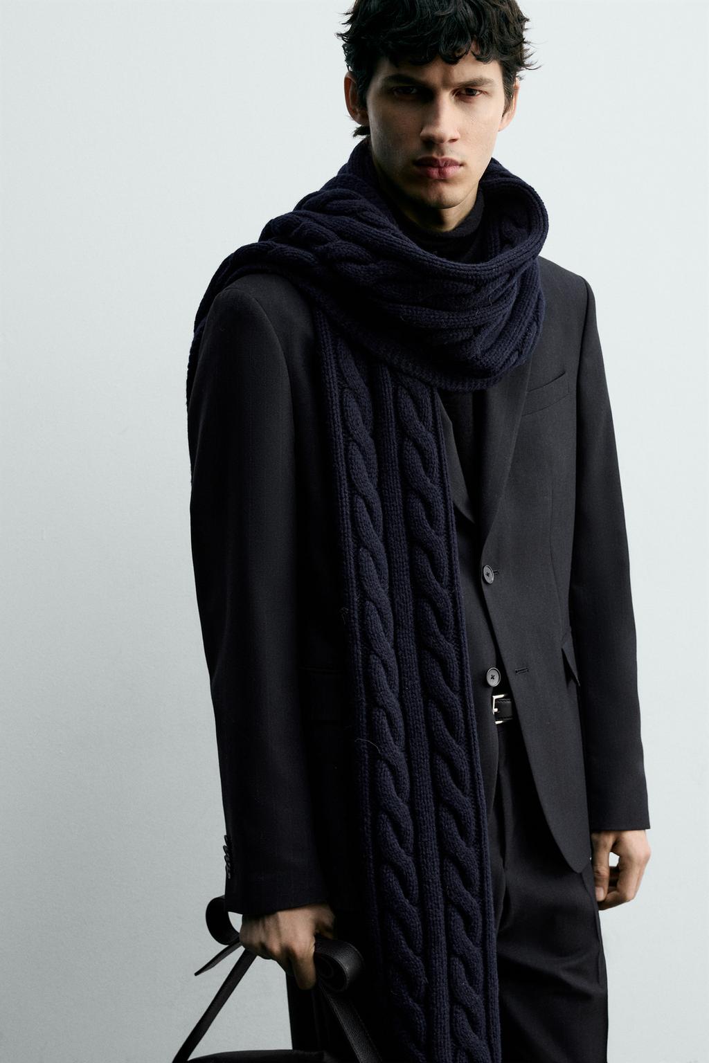 КОСТЮМНЫЙ БЛЕЙЗЕР В ТОНКУЮ ПОЛОСКУ