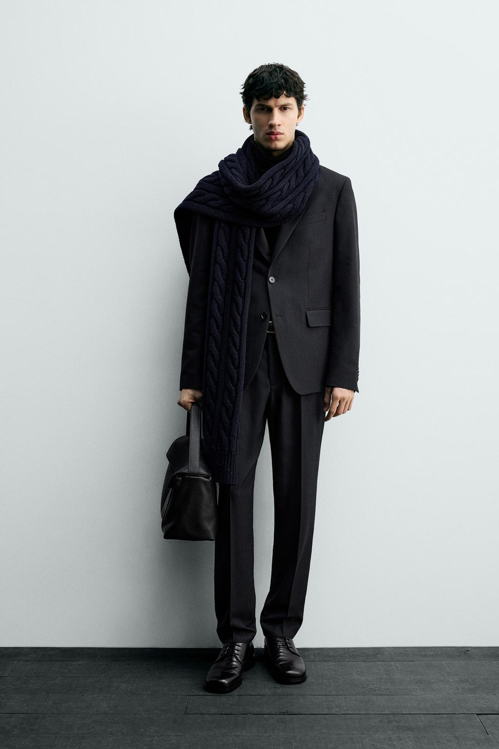 КОСТЮМНЫЙ БЛЕЙЗЕР В ТОНКУЮ ПОЛОСКУ