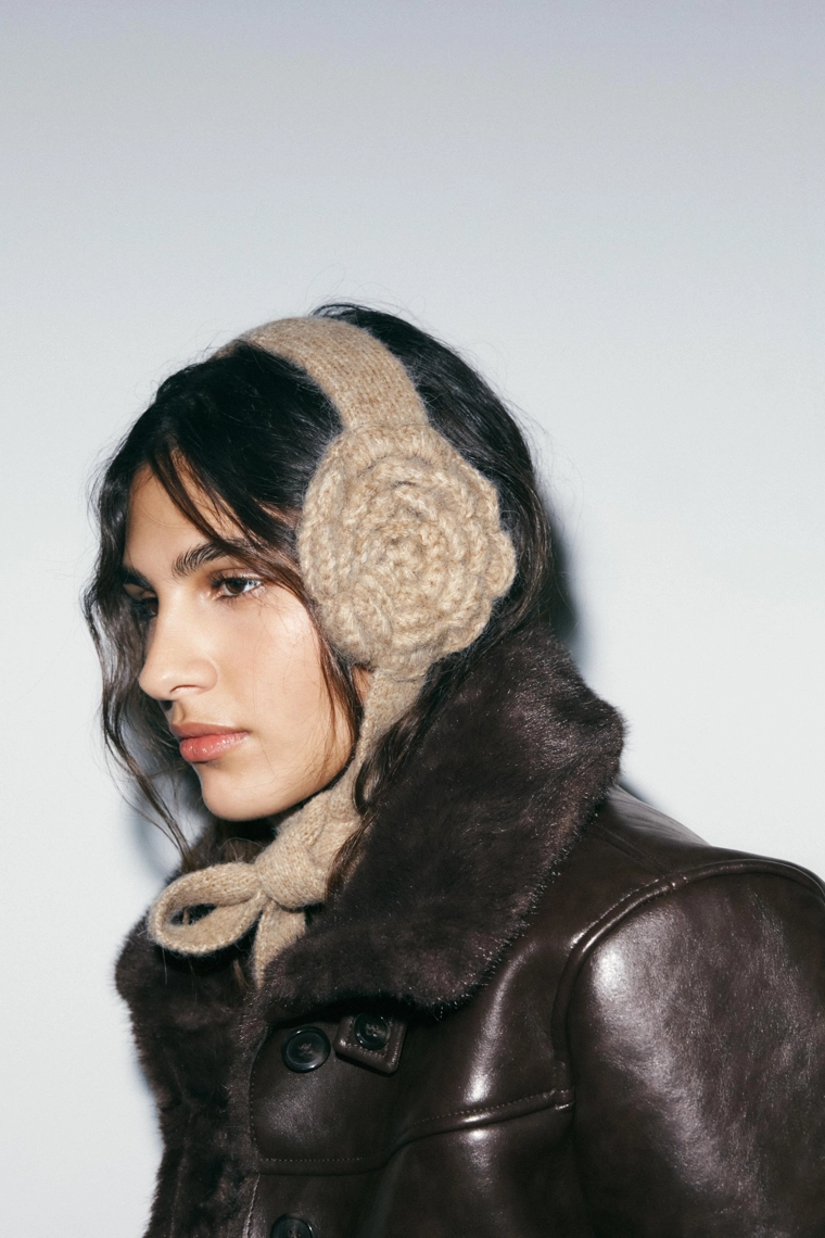 ВЯЗАНЫЕ НАУШНИКИ КРЮЧКОМ С ЗАВЯЗКАМИ