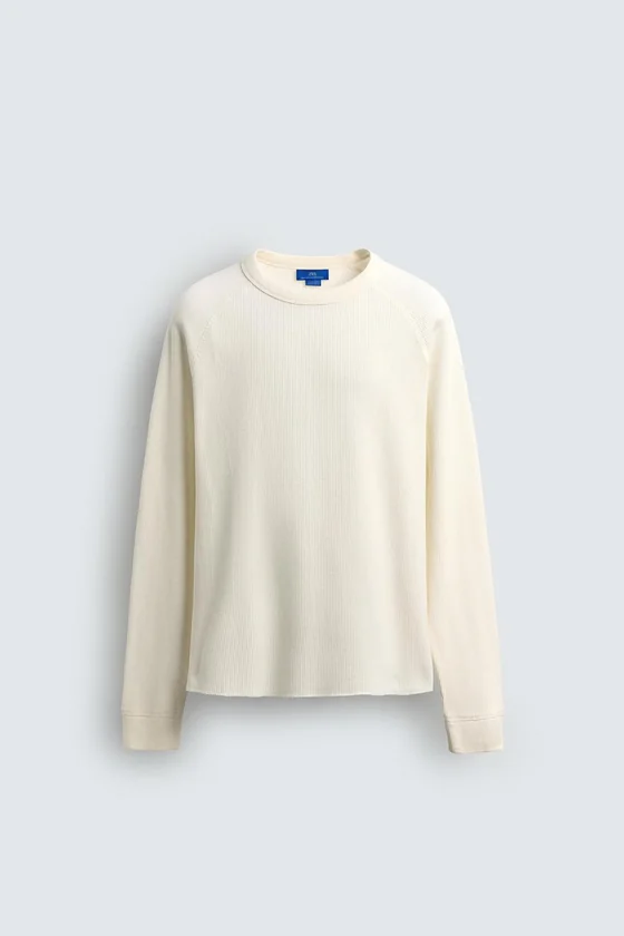 ФУТБОЛКА ИЗ РЕЛЬЕФНОЙ ТКАНИ AARON LEVINE X ZARA