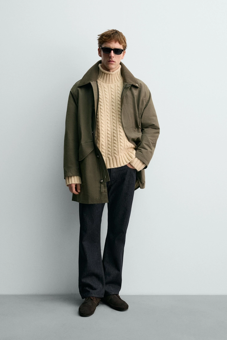 ТЕХНИЧЕСКАЯ ПАРКА С КОМБИНИРОВАННЫМ ВОРОТНИКОМ AARON LEVINE X ZARA
