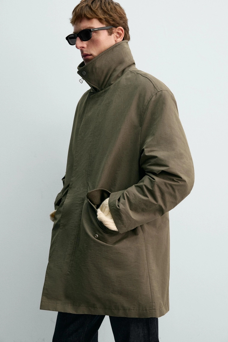 ТЕХНИЧЕСКАЯ ПАРКА С КОМБИНИРОВАННЫМ ВОРОТНИКОМ AARON LEVINE X ZARA