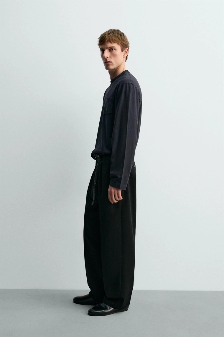 ФУТБОЛКА С ДЛИННЫМИ РУКАВАМИ И НАГРУДНЫМ КАРМАНОМ AARON LEVINE X ZARA