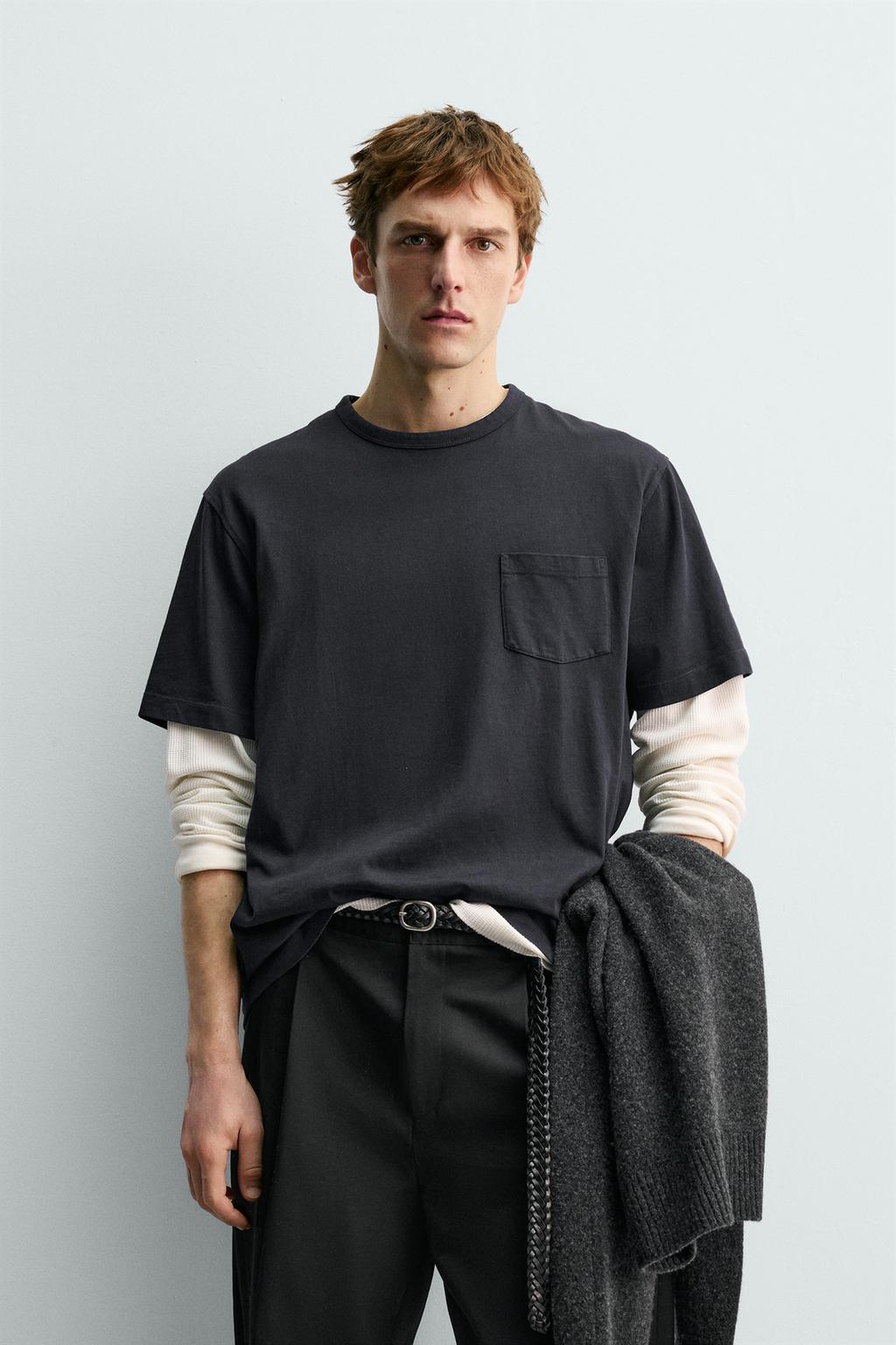 ФУТБОЛКА С КАРМАНОМ AARON LEVINE X ZARA