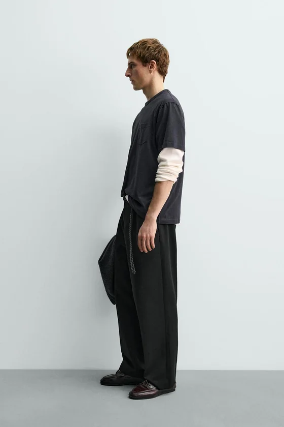 ФУТБОЛКА С КАРМАНОМ AARON LEVINE X ZARA