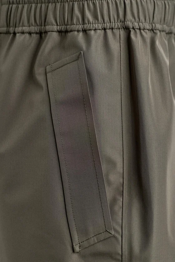 БРЮКИ SHELL ИЗ ВЫСОКОТЕХНОЛОГИЧНОЙ ТКАНИ AARON LEVINE X ZARA