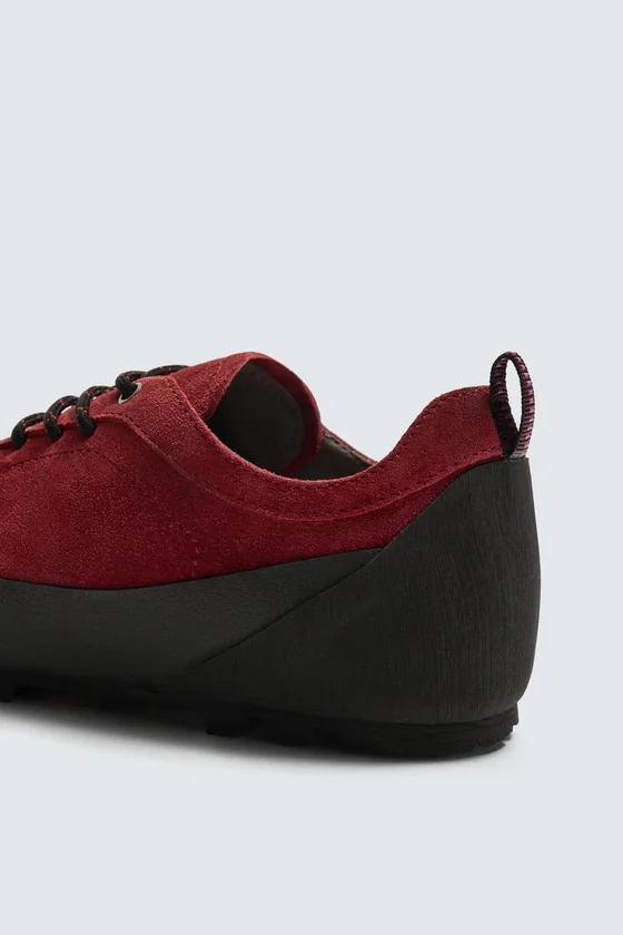 КРОССОВКИ КОЖАНЫЕ С ПОДОШВОЙ VIBRAM® AARON LEVINE X ZARA