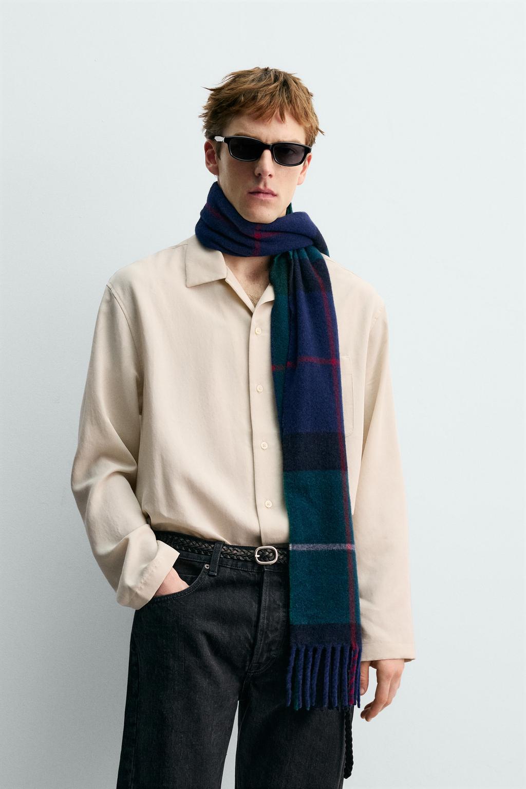 РУБАШКА ИЗ СТРУЯЩЕЙСЯ ТКАНИ СВОБОДНОГО КРОЯ AARON LEVINE X ZARA