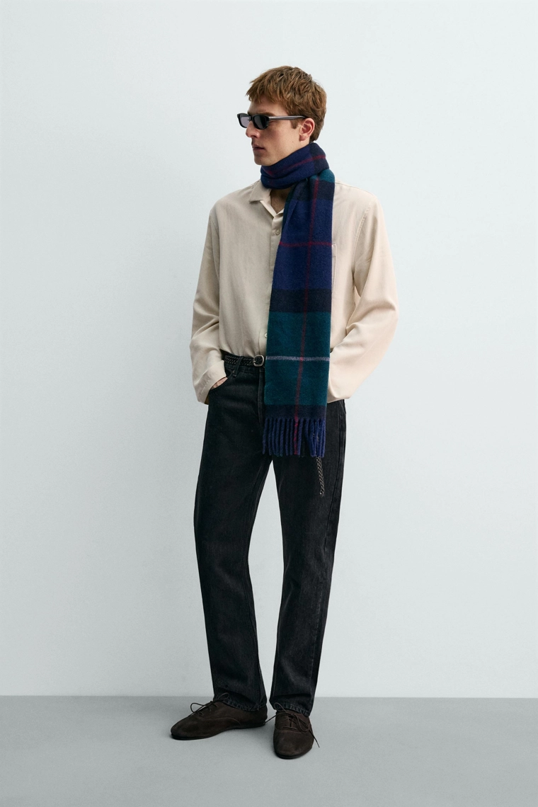 РУБАШКА ИЗ СТРУЯЩЕЙСЯ ТКАНИ СВОБОДНОГО КРОЯ AARON LEVINE X ZARA