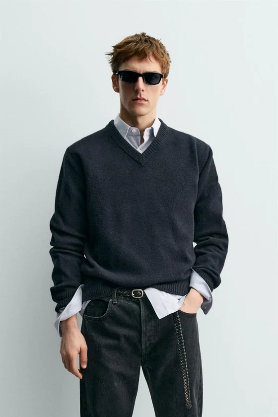 ШЕРСТЯНОЙ СВИТЕР С V-ОБРАЗНЫМ ВЫРЕЗОМ AARON LEVINE X ZARA