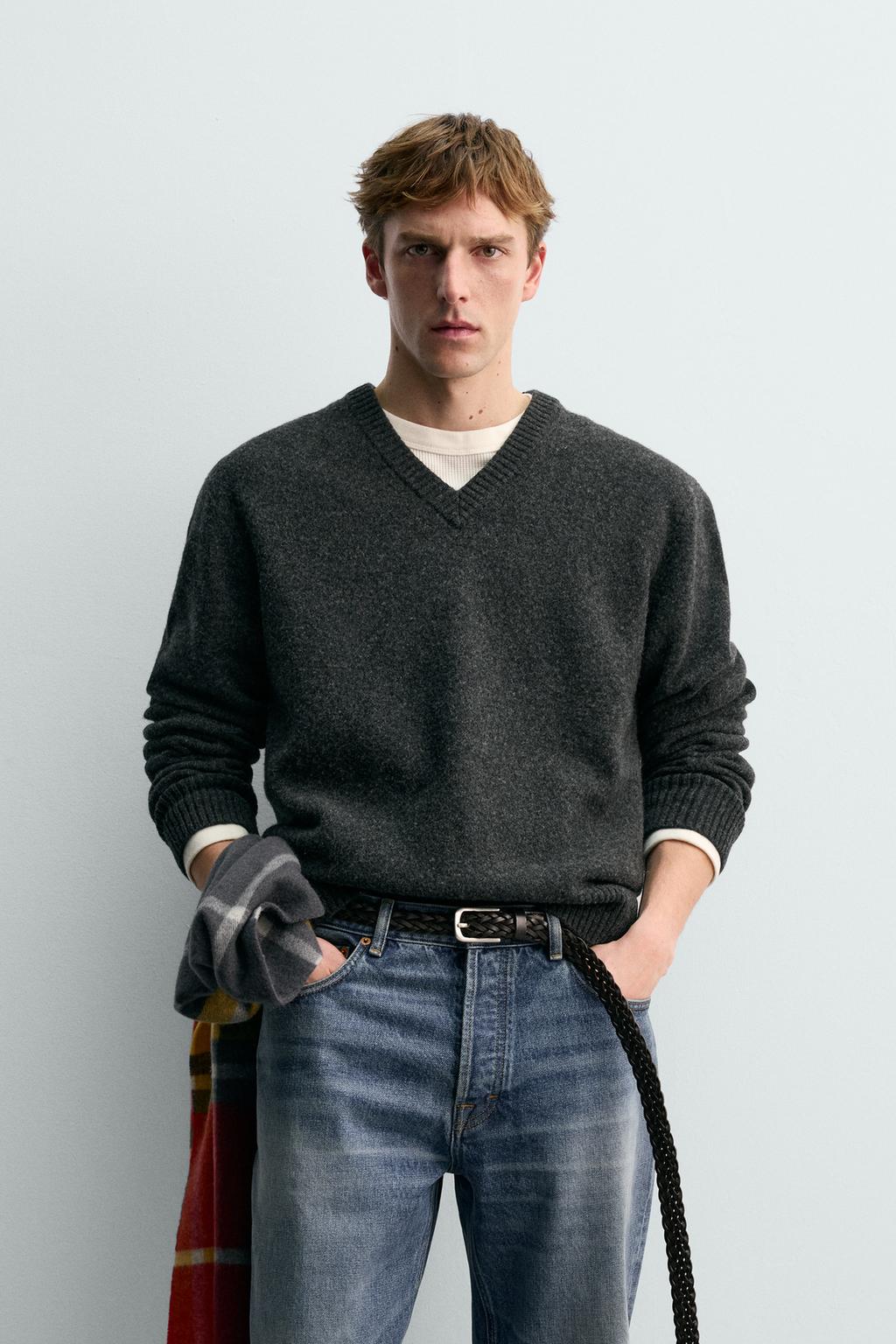 ШЕРСТЯНОЙ СВИТЕР С V-ОБРАЗНЫМ ВЫРЕЗОМ AARON LEVINE X ZARA