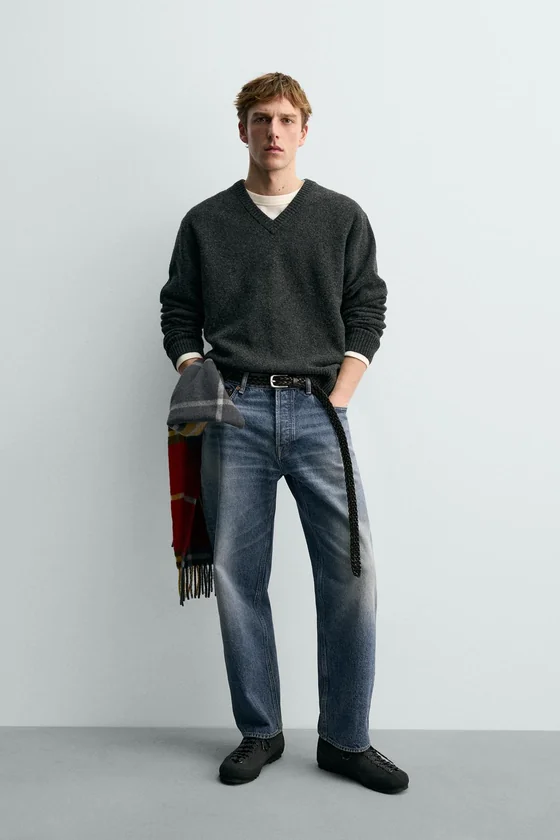 ШЕРСТЯНОЙ СВИТЕР С V-ОБРАЗНЫМ ВЫРЕЗОМ AARON LEVINE X ZARA