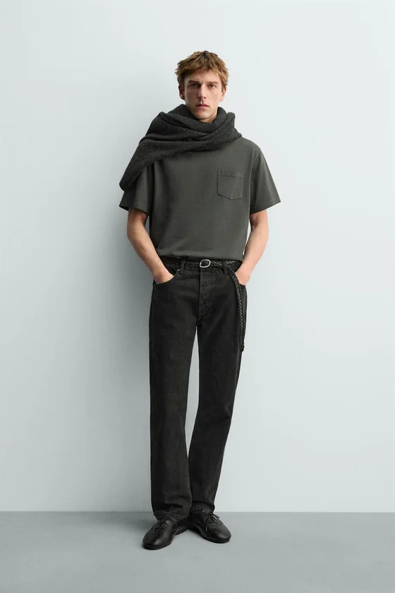 ФУТБОЛКА С КАРМАНОМ AARON LEVINE X ZARA