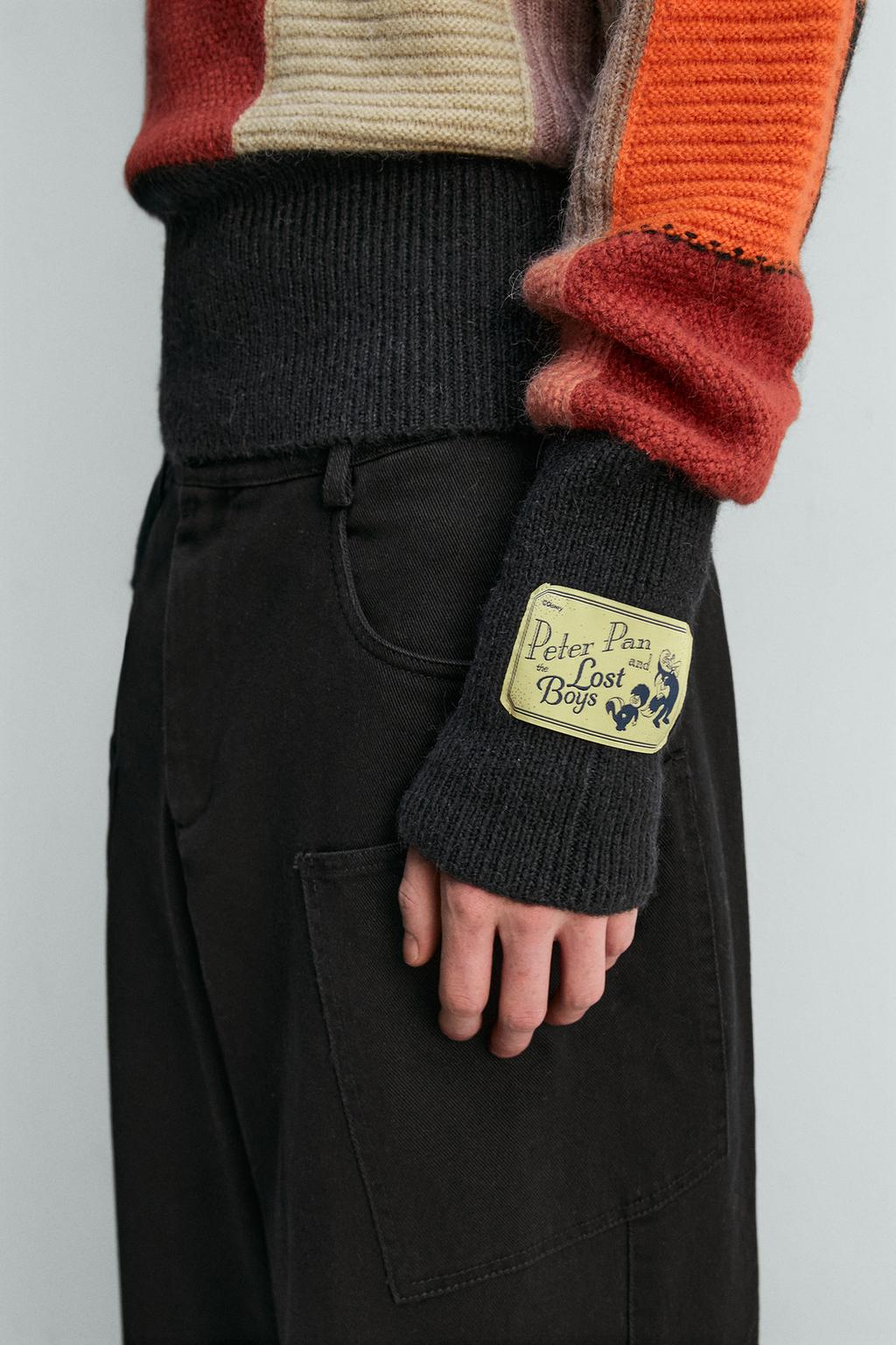 ДЖЕМПЕР В СТИЛЕ ПЭЧВОРК HARRY LAMBERT FOR ZARA X DISNEY