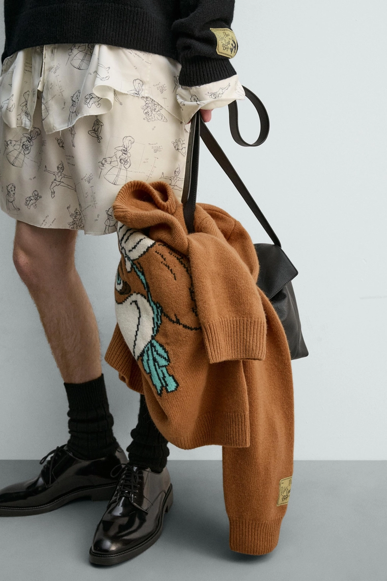 ШОРТЫ ИЗ ШЕЛКА И ВИСКОЗЫ С ПЕРСОНАЖАМИ «ПИТЕРА ПЭНА» — HARRY LAMBERT FOR ZARA