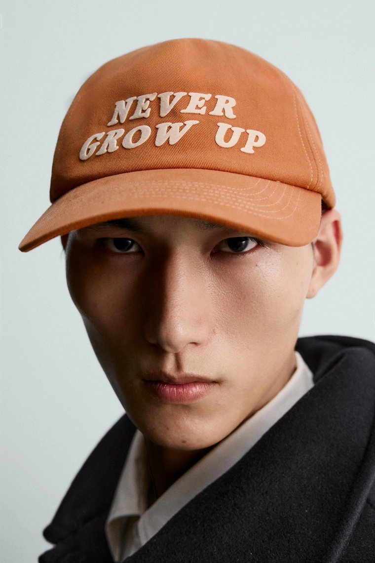 КЕПКА С НАДПИСЬЮ «ПИТЕР ПЭН» HARRY LAMBERT FOR ZARA X DISNEY