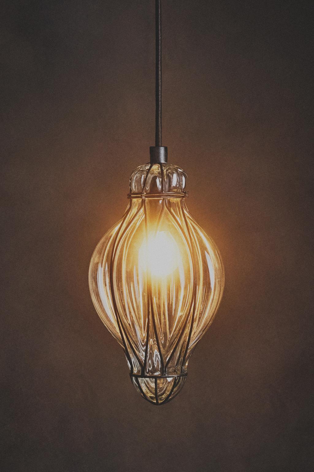 Потолочная лампа стеклянный потолок