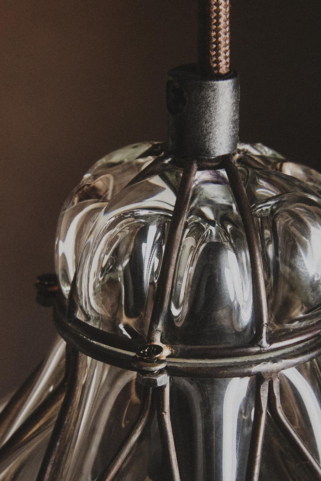 Потолочная лампа стеклянный потолок