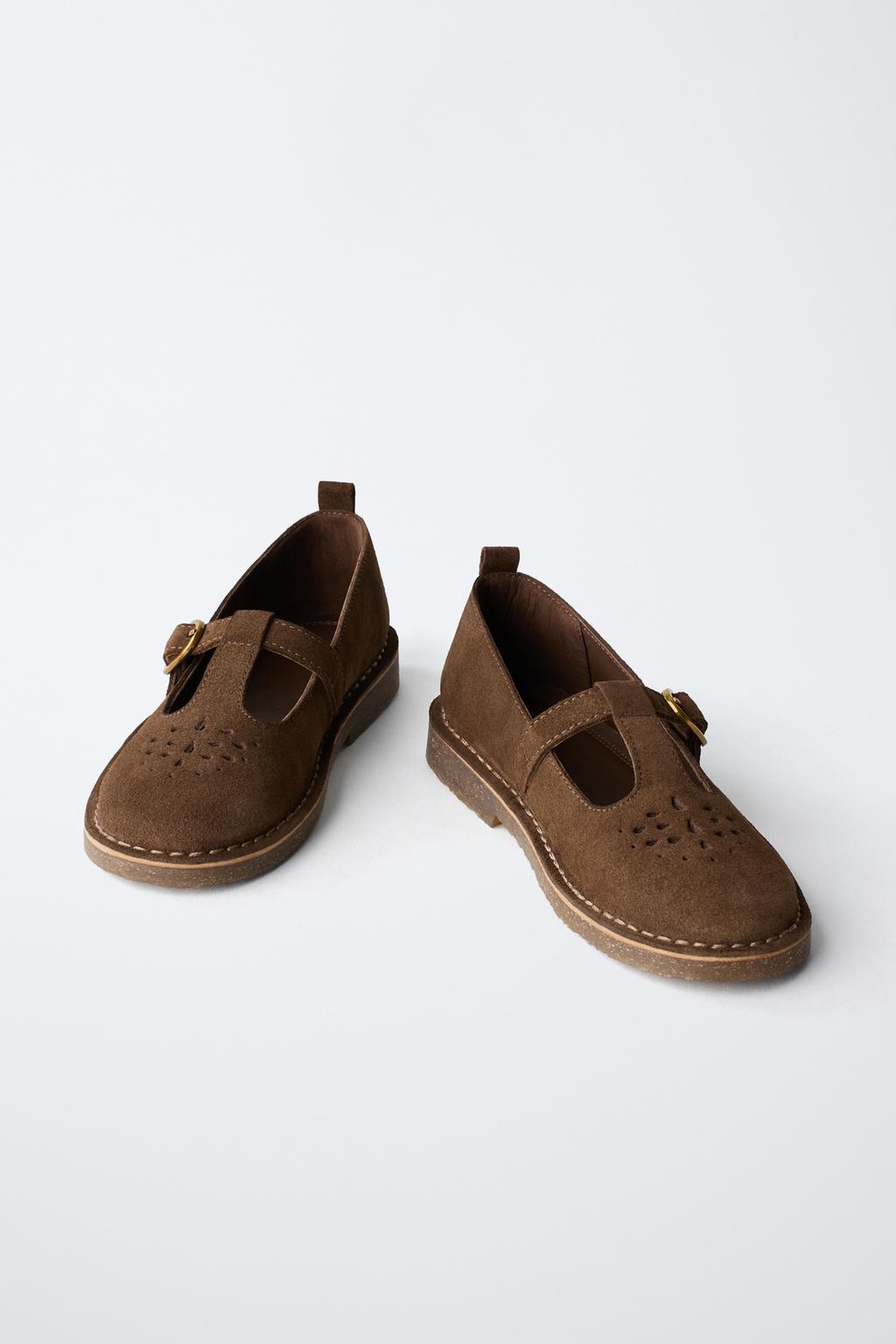 КОЖАНЫЕ ТУФЛИ С РЕМЕШКОМ В ВИДЕ БУКВЫ Т