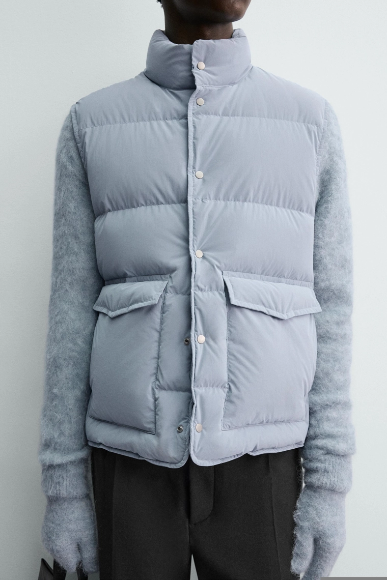 ЖИЛЕТ С НАПОЛНИТЕЛЕМ ИЗ 100% ПЕРЬЕВ