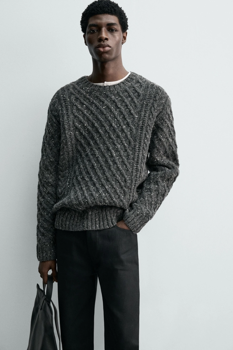 СВИТЕР ИЗ 100% ШЕРСТИ С УЗОРОМ «КОСЫ» И ПРЯЖИ