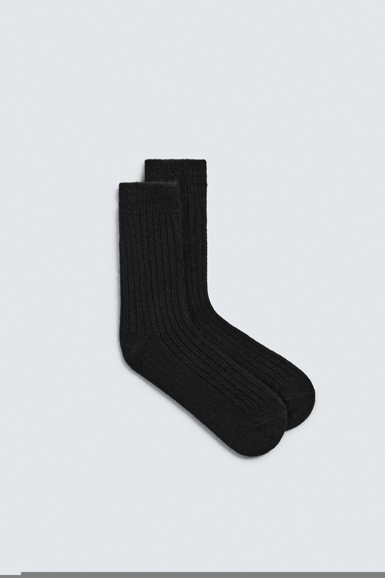 НОСКИ ИЗ РЕЛЬЕФНОЙ ТКАНИ В РУБЧИК