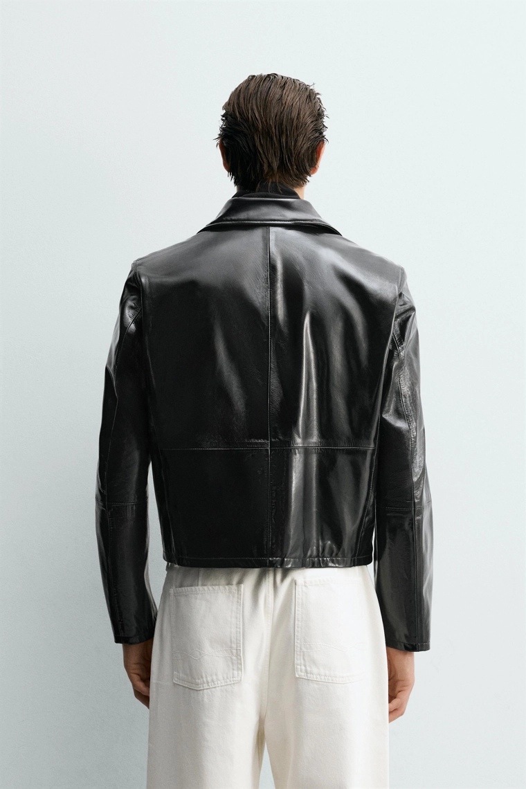 КУРТКА ИЗ БЛЕСТЯЩЕЙ КОЖИ